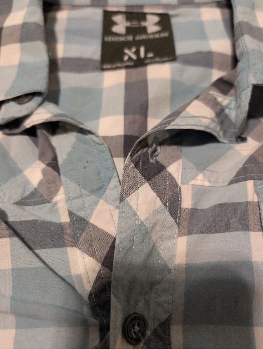 Under Armour Men's XL Plaid Short Sleeve Button-Up Shirt
